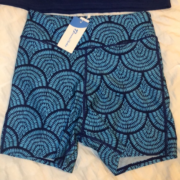 Bonneuitbebe Women's Two Piece Rash Guard Short Sleeve. Size: XS. - Picture 4 of 12